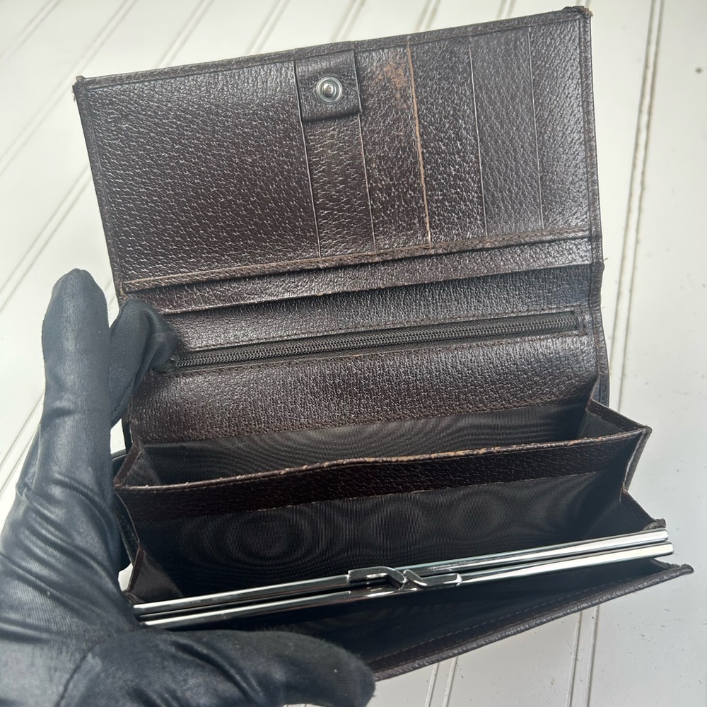 Gucci Vintage GG Supreme Canvas Bifold Wallet with Brown Leather Trim - Picture 6 of 11